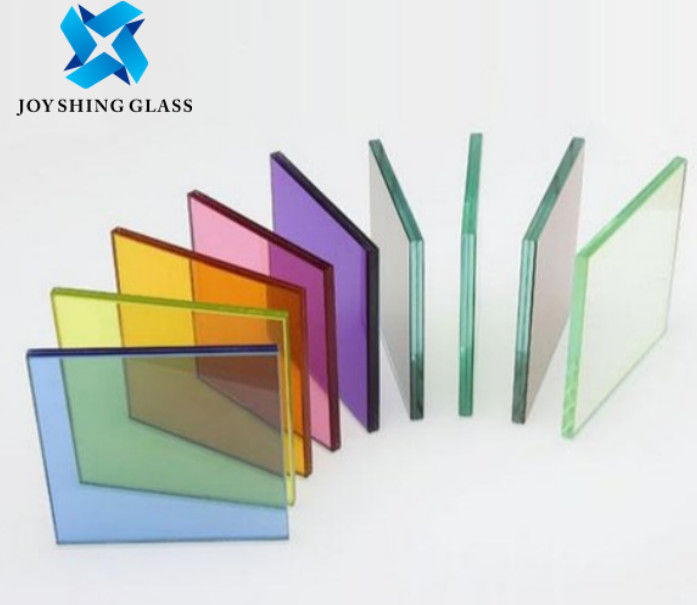 Bangunan Kaca Laminasi Berwarna PVB 0.38mm-3.04mm Garansi 10 tahun