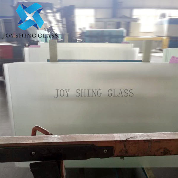 Ultra Clear Low Iron Solar Glass 3.2mm Tempered Solar Glass Untuk Ruang Matahari