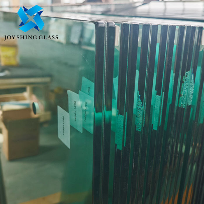 Disesuaikan 20.76mm Clear PVB Film Laminated Glass Dengan Safety Corner