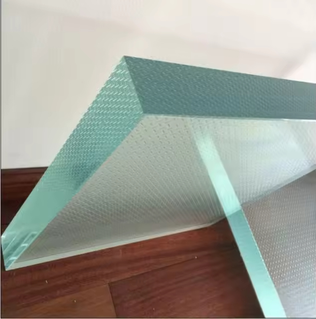 Pilihan Arsitektur Kaca Laminasi Ultra-Jelas Refleksi Rendah Untuk Toko Mewah Meja Makan Hotel Kamar Hidup Tangga